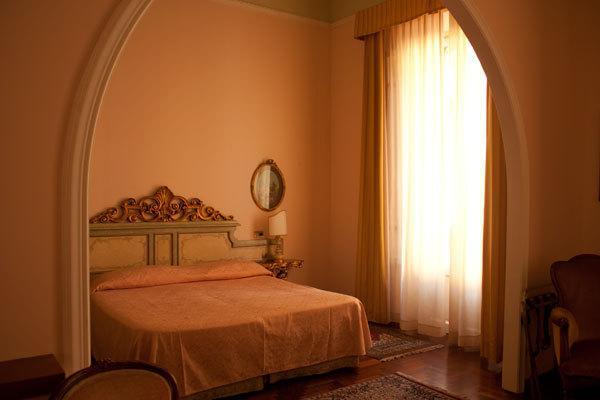 Hotel Grande Bretagne Монтекатини-Терме Экстерьер фото